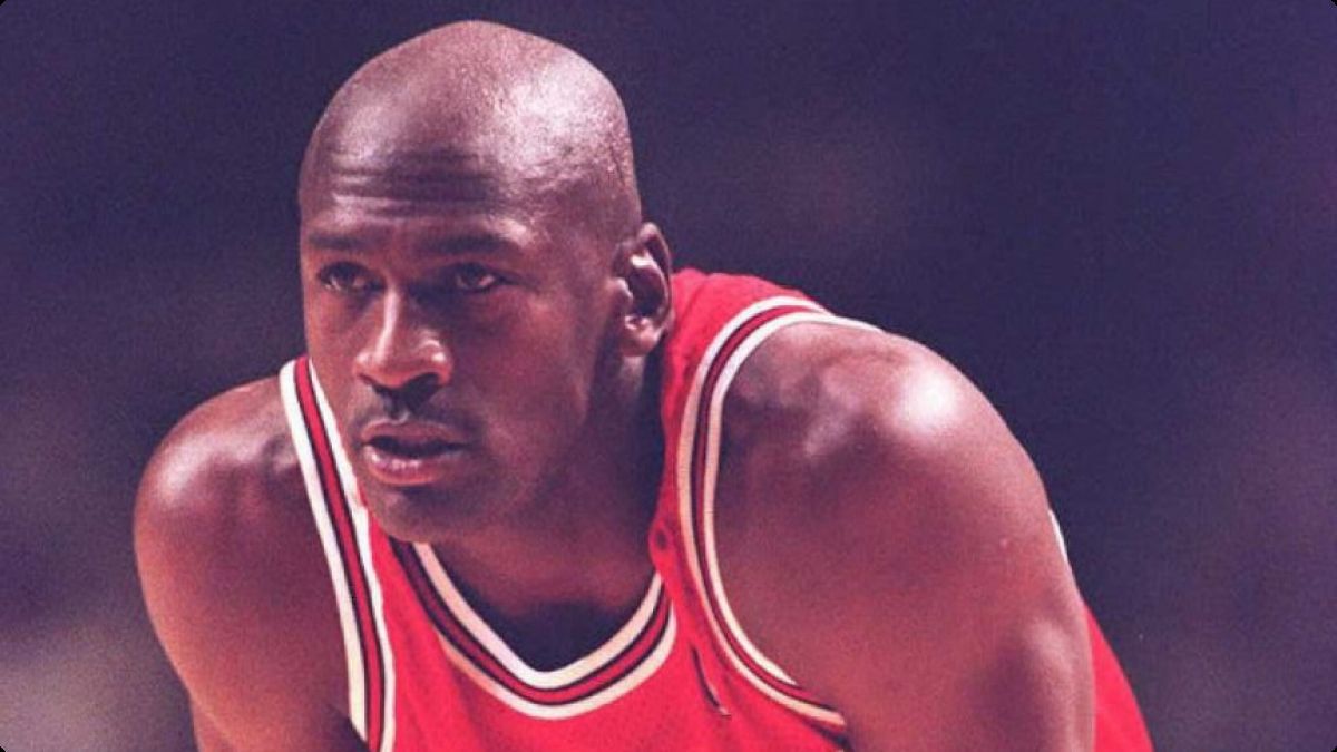 Y para acabar, ¿Qué número llevaba el mítico jugador Michael Jordan?