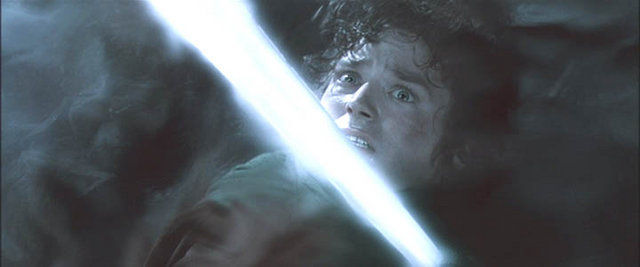 ¿Quién lleva a Frodo a Rivendel tras ser atacado por el Rey Brujo de Angmar?