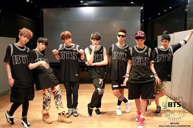 Viralízalo / ¿Cuánto sabes de Bangtan Boys?