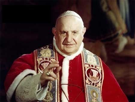 ¿Cuántos años y días fue Papa Juan XXIII?