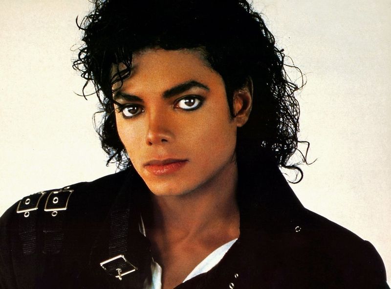 ¿Cuál es el registro vocal de: Michael Jackson?.