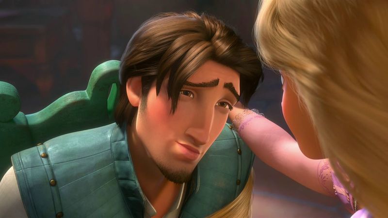 Hablando de la herida de Eugene... ¿qué mano es la que le cura Rapunzel con su pelo?